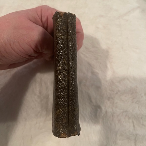 Authentic Vintage Louis Vuitton Elise Wallet - Picture 6 of 8